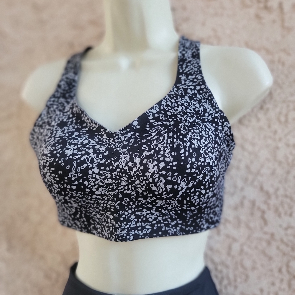 Lululemon sport bra size 32c Color Black and grey - Picture 4 of 7